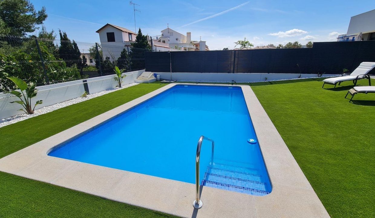Promoción calle Roure 6, obra nueva en Alcocéber (Revista)