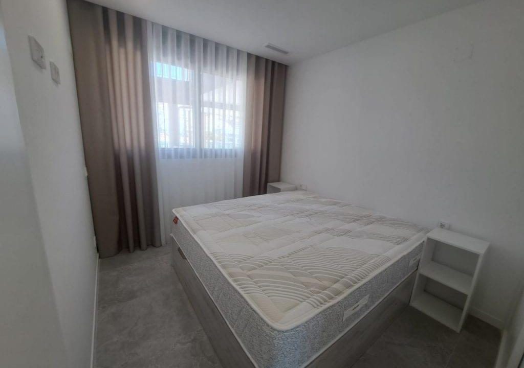 Promoción Apartamento moderno con terraza soleada, obra nueva en Finestrat (Revista)