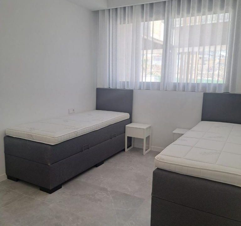 Promoción Apartamento moderno con terraza soleada, obra nueva en Finestrat (Revista)