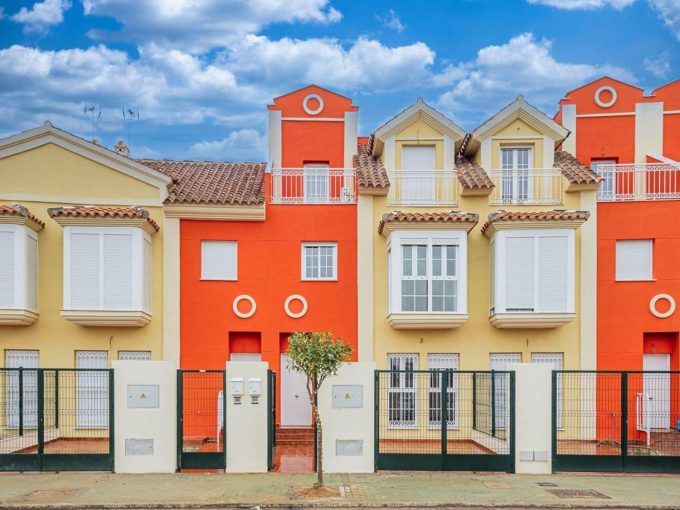 Promoción Adosados en Aljaraque, obra nueva en Corrales (Revista)