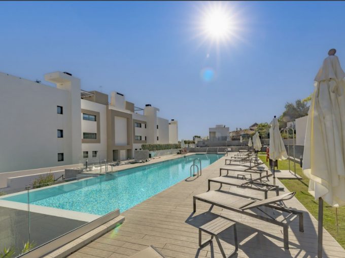 Promoción Apartamento de lujo con diseño moderno, obra nueva en Estepona (Revista)