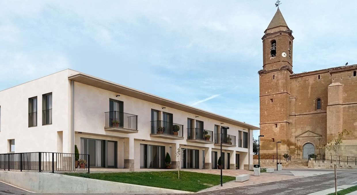 Promoción Residencial Santiago, obra nueva en Grañén (Revista)