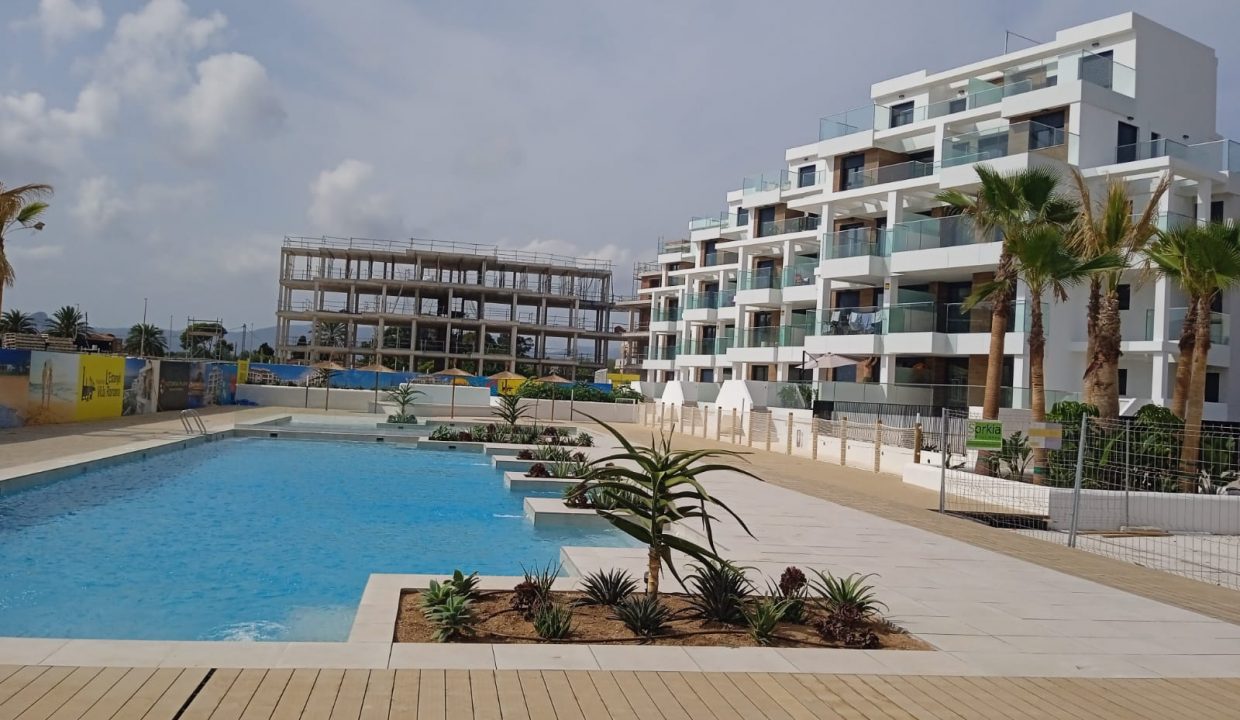 Promoción Residencial L´Estanyo Villa Romana, obra nueva en Denia (Revista)