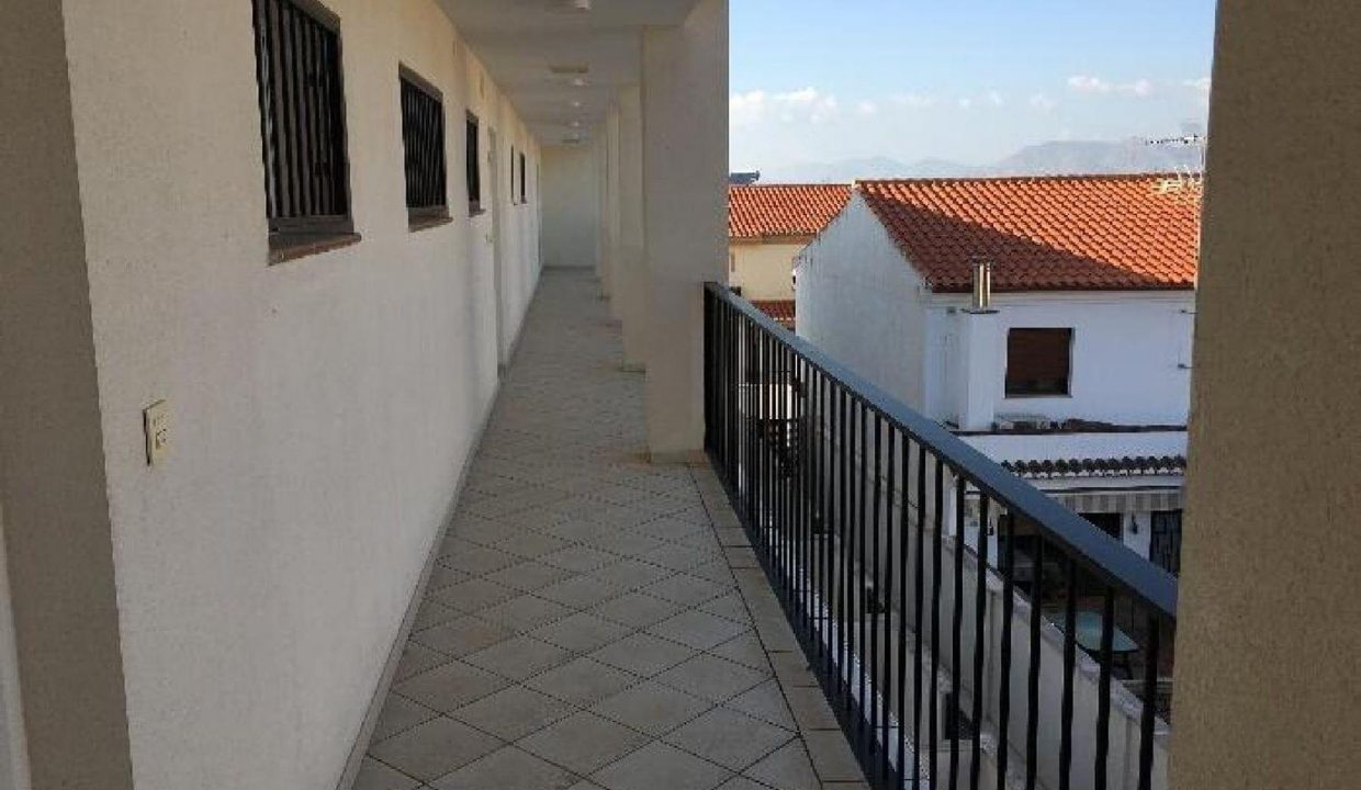 Promoción RESIDENCIAL CARLOS CANO, obra nueva en Urbanización "Cuesta de los chinos" (Revista)