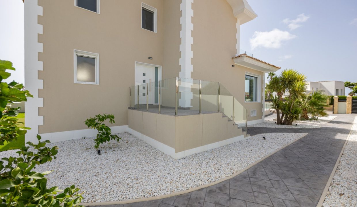 Promoción Hermosa villa moderna, obra nueva en Altea (Revista)