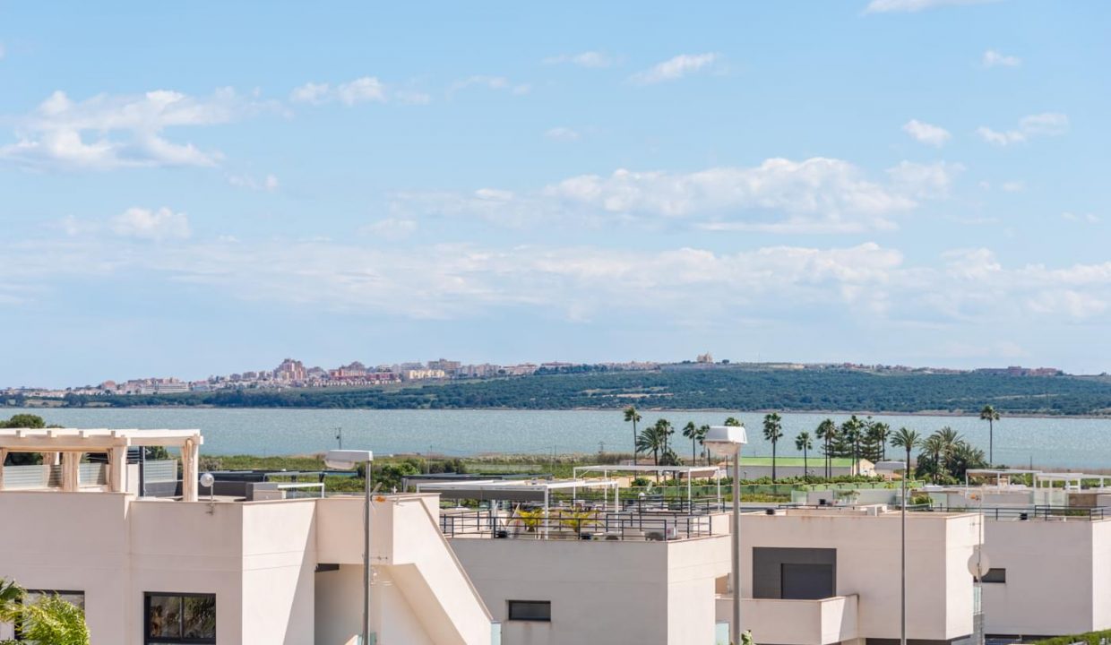 Promoción Las Lagunas, obra nueva en Rojales (Revista)