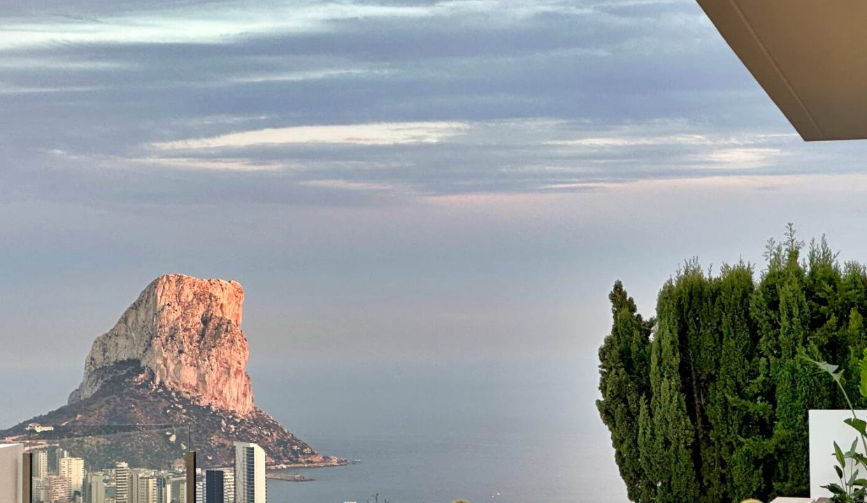 Promoción Villa de lujo con un estilo moderno e innovador,, obra nueva en Calpe (Revista)