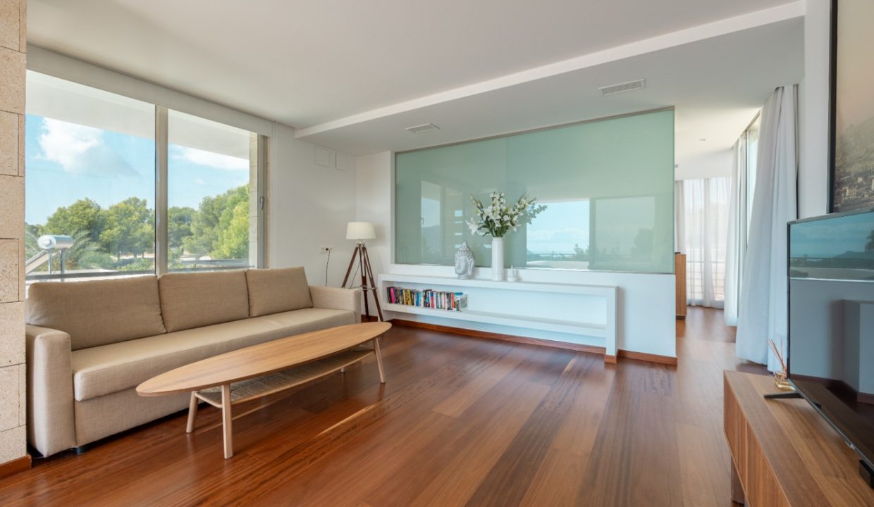 Promoción Villa con irradia elegancia y lujo moder, obra nueva en La Nucía (Revista)