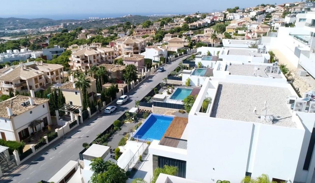 Promoción Villas Montroyal Fase III, obra nueva en Finestrat (Revista)
