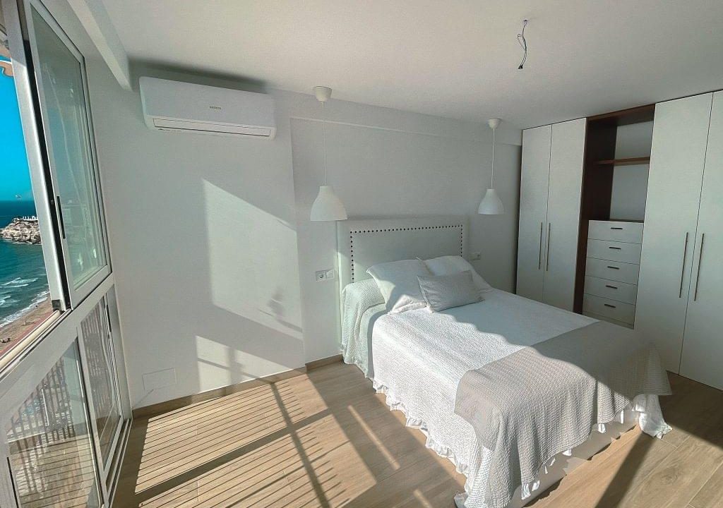 Promoción Ático en primera linea de playa, obra nueva en Benidorm (Revista)