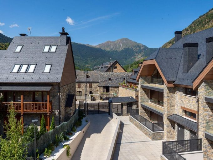Promoción Residencial Es Pletieus, obra nueva en Escunhau (Revista)