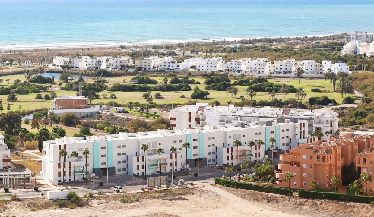 Promoción Palm Beach Golf Almerilmar, obra nueva en Almerimar (Revista)