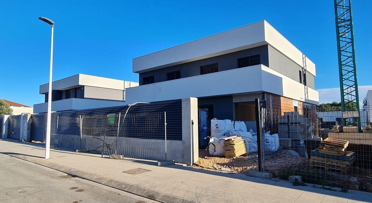 Promoción calle Roure 6, obra nueva en Alcocéber (Revista)