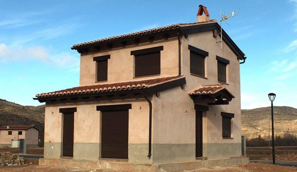 Promoción Los Llanos, obra nueva en Albarracín (Revista)
