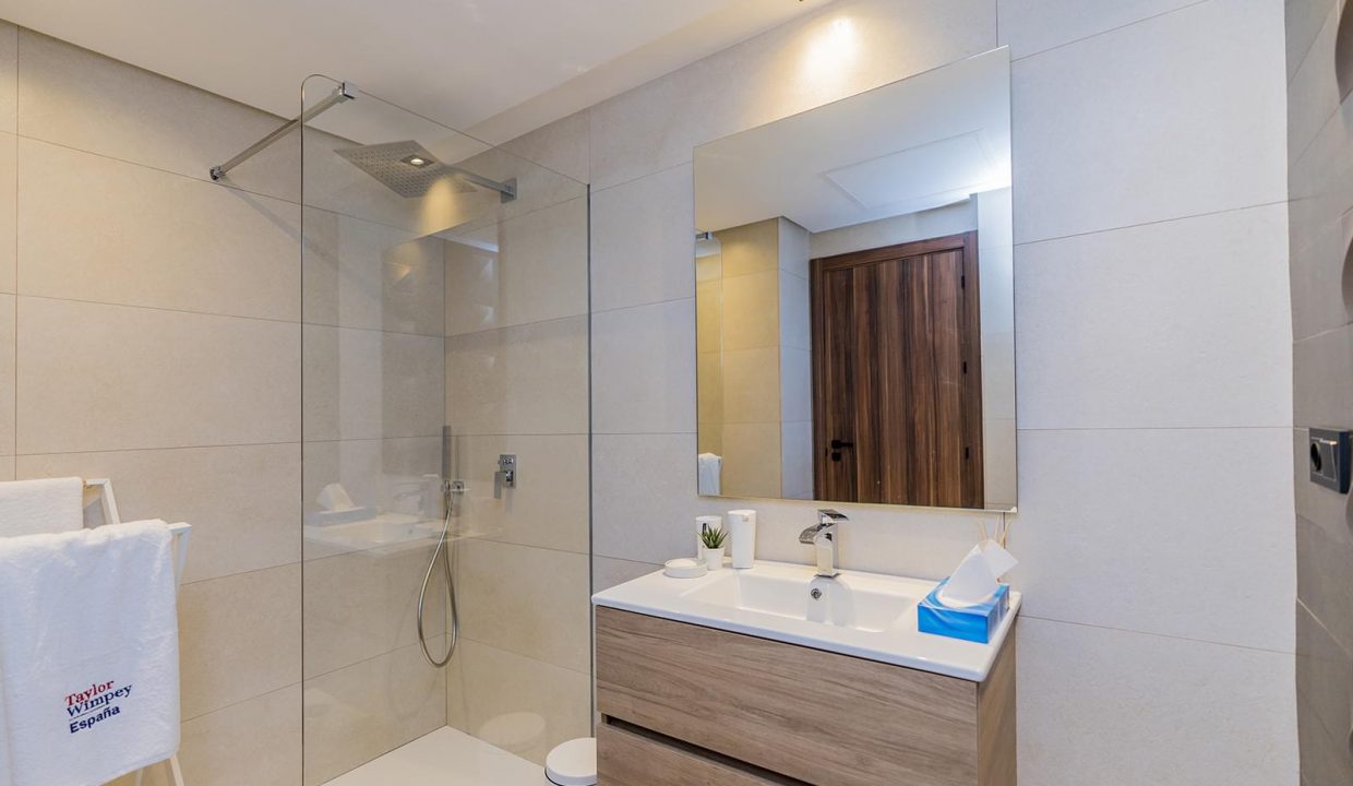 Promoción Marbella Lake, obra nueva en Marbella (Revista)