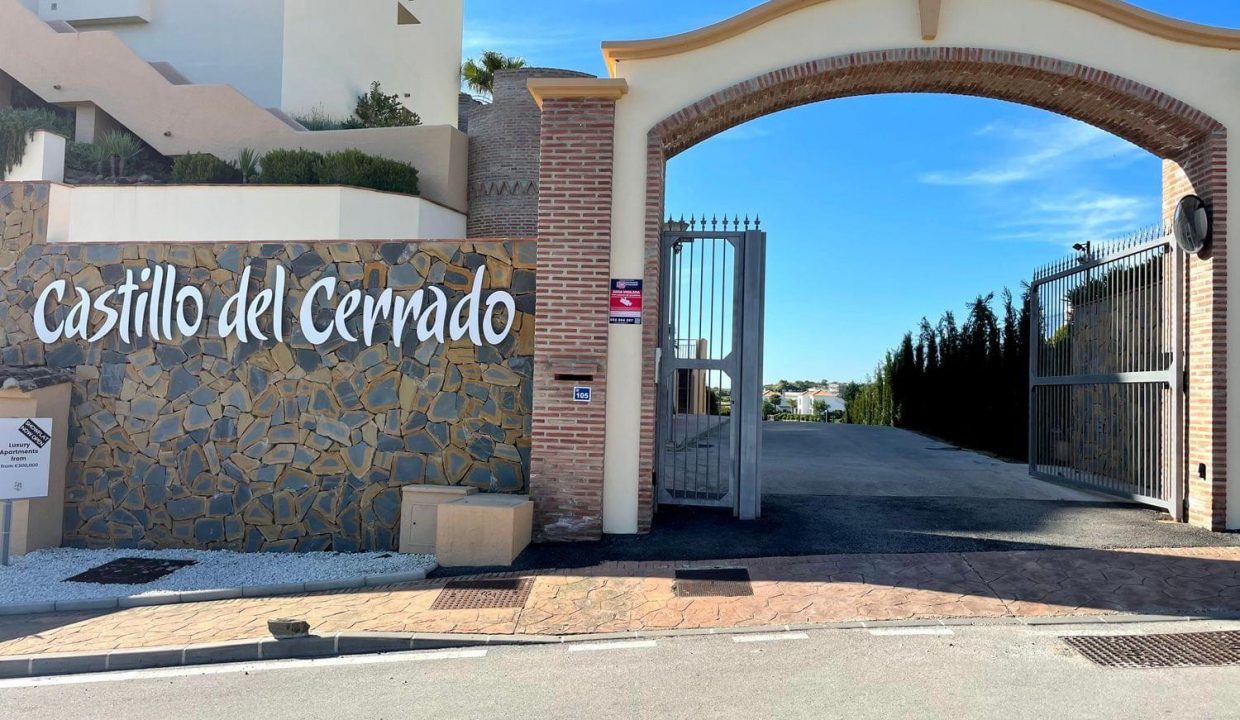 Promoción Castillo del Cerrado, obra nueva en Mijas (Revista)