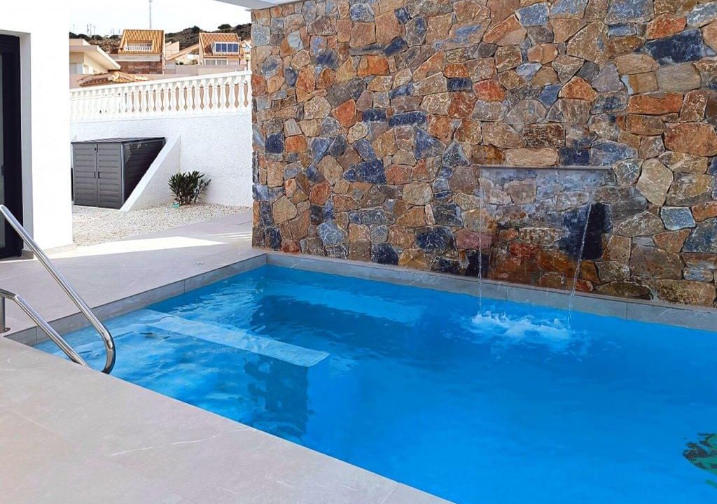 Promoción Villa Karico, obra nueva en Urbanización Doña Pepa (Revista)