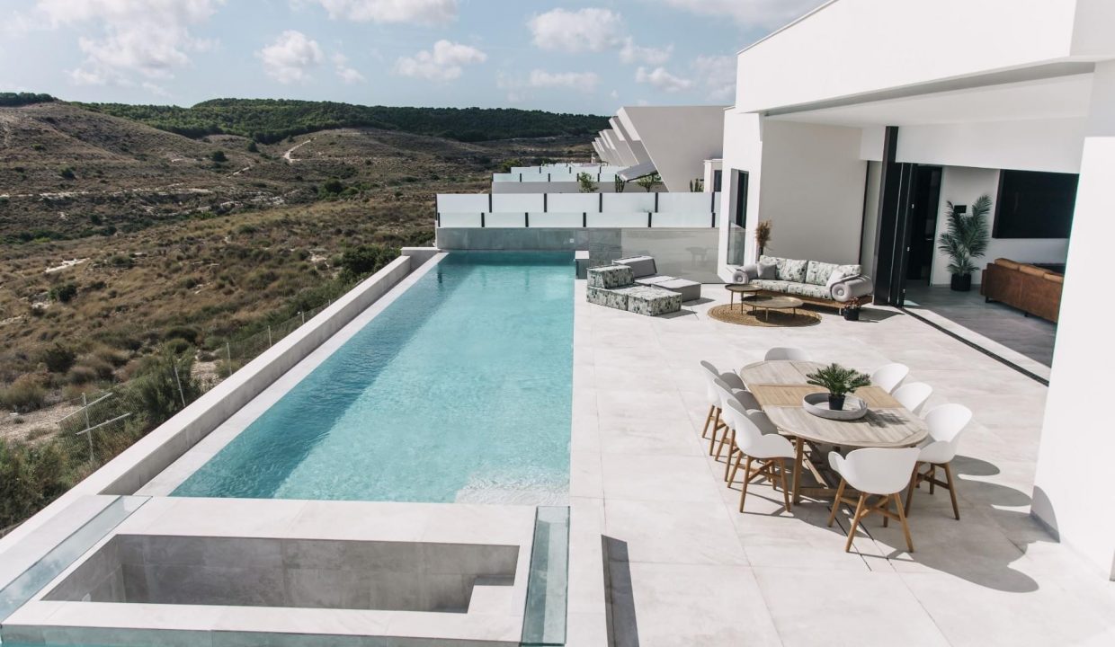 Promoción Residencial Oceanic, obra nueva en Rojales (Revista)