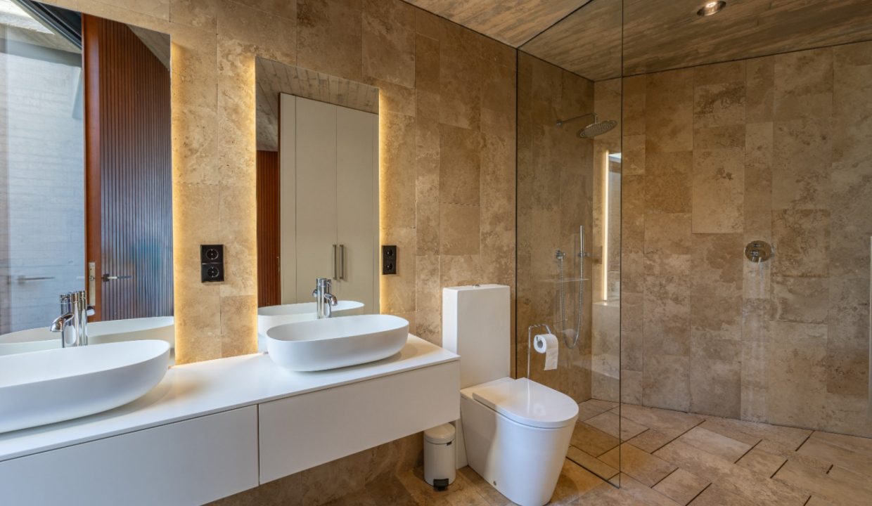 Promoción Villa en los serenos bosques de Benissa, obra nueva en Benisa (Revista)