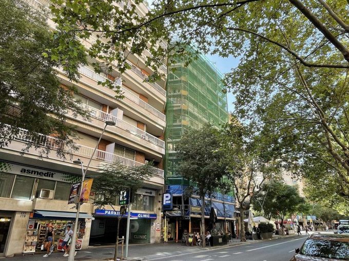 Promoción Villarroel – Rosselló, obra nueva en Barcelona (Revista)