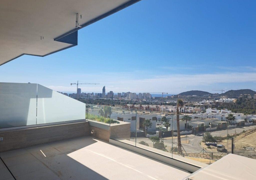Promoción Apartamento moderno con terraza soleada, obra nueva en Finestrat (Revista)