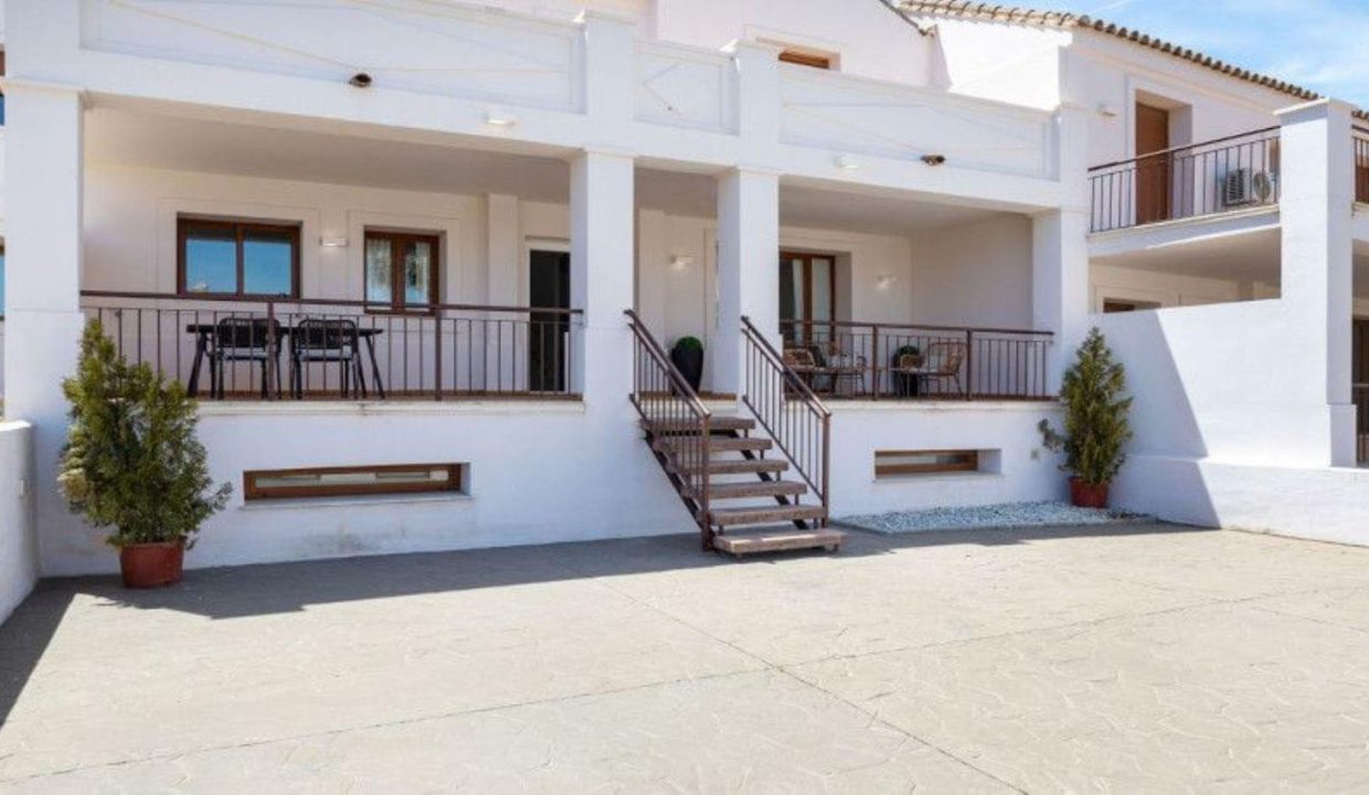 Promoción Casares Hills, obra nueva en Casares (Revista)