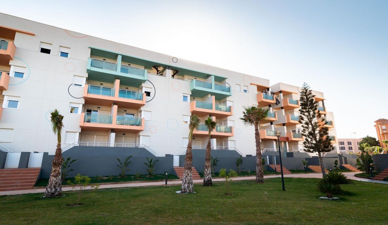 Promoción Palm Beach Golf Almerilmar, obra nueva en Almerimar (Revista)