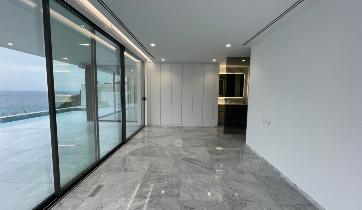 Promoción Villa en la prestigiosa zona de Mascarat, obra nueva en Altea (Revista)
