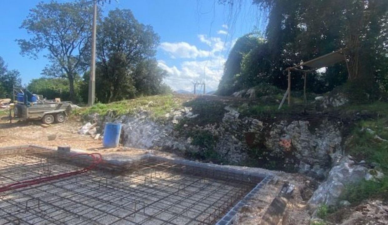 Promoción Chalet en Piñeres de Pria, obra nueva en L'Oteru (Revista)