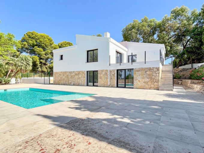 Promoción Fabulosa villa de estilo moderno, obra nueva en Altea (Revista)