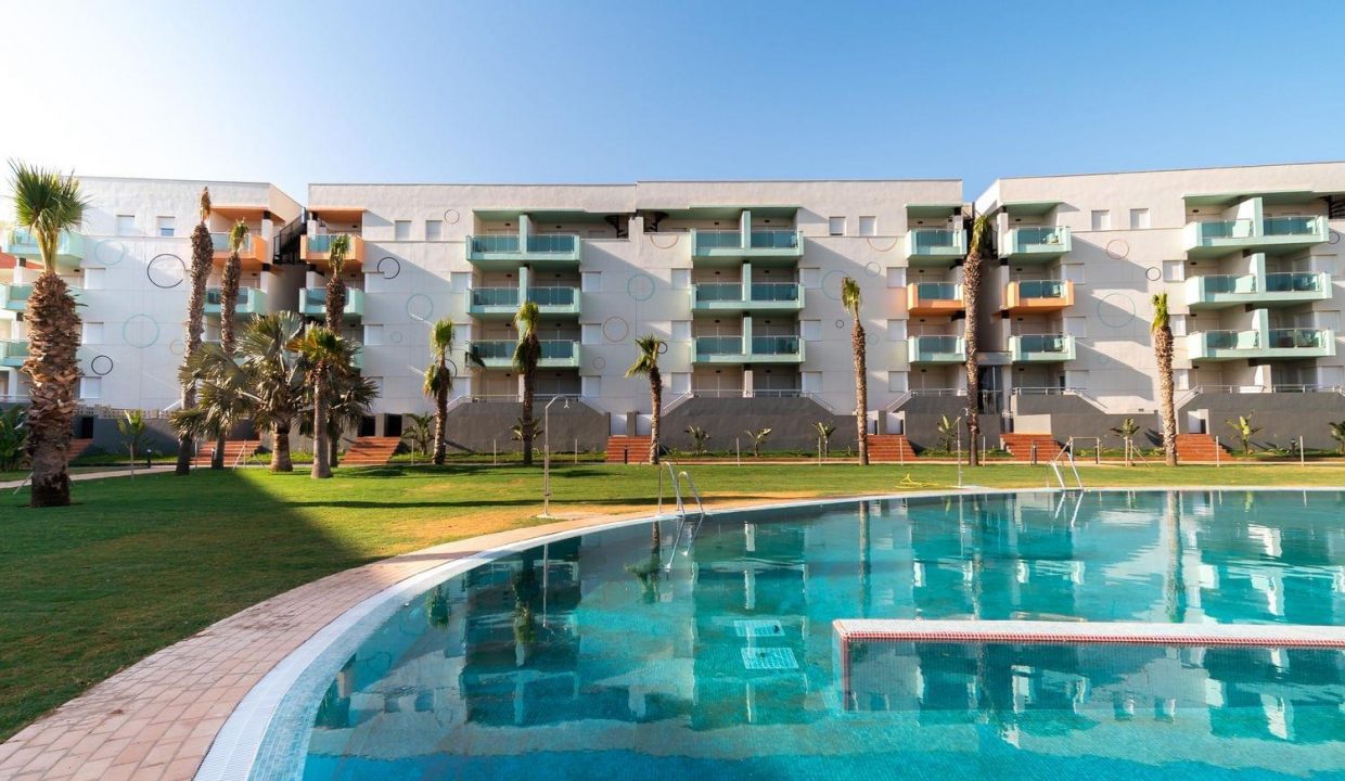 Promoción Palm Beach Golf Almerilmar, obra nueva en Almerimar (Revista)