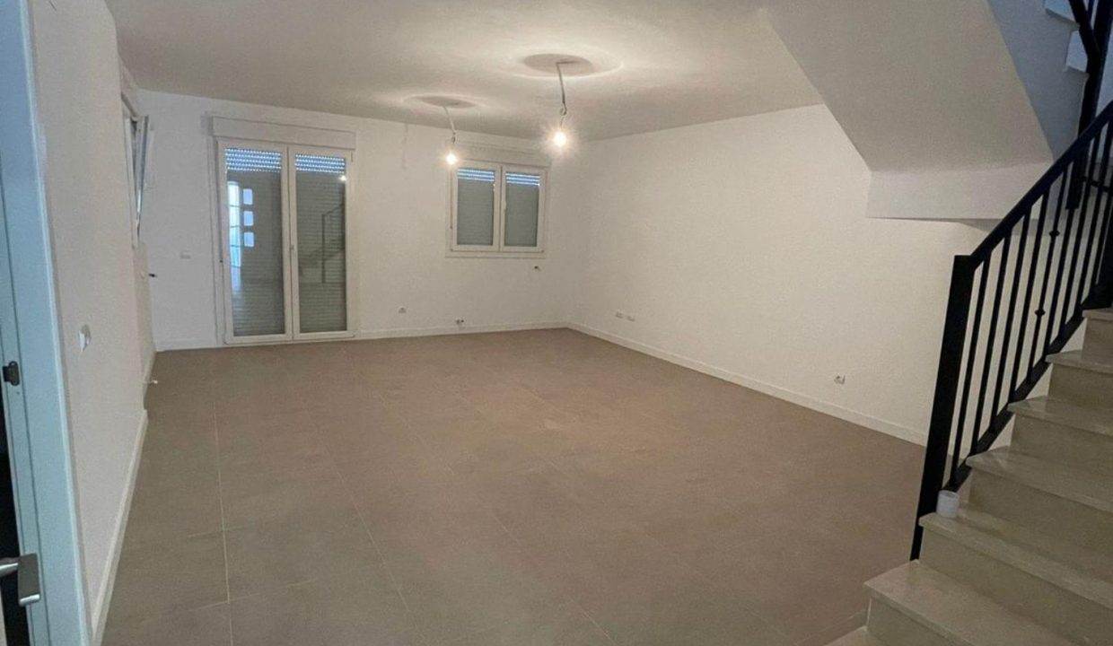 Promoción Urbanizacion los Sapos Polan, obra nueva en Polán (Revista)