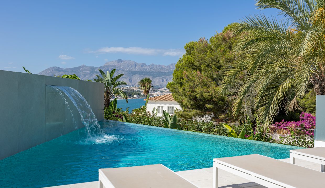 Promoción Impresionante villa en un entorno idílico, obra nueva en l'Albir (Revista)