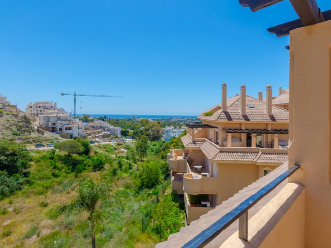 Promoción Aloha Hill Club, obra nueva en Marbella (Revista)