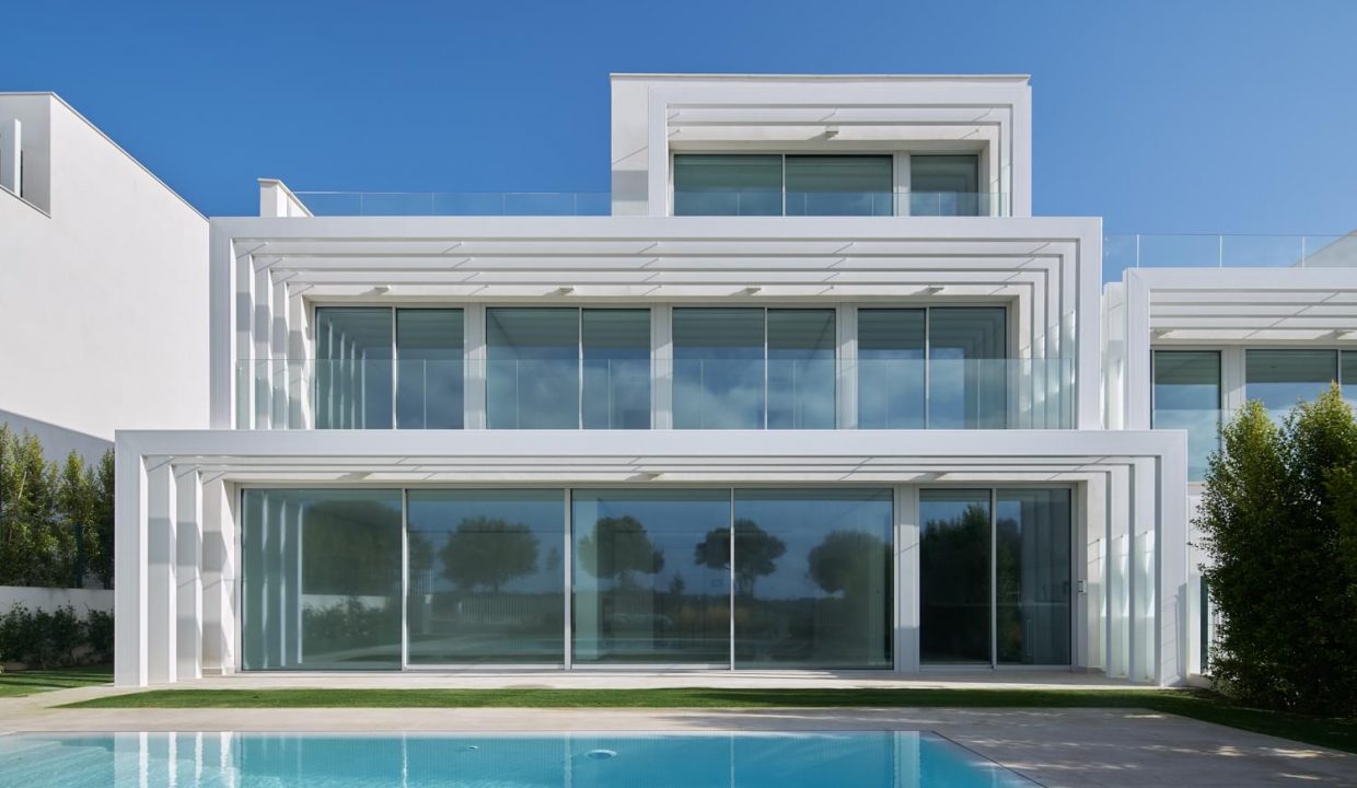 Promoción La Finca, obra nueva en San Roque (Revista)