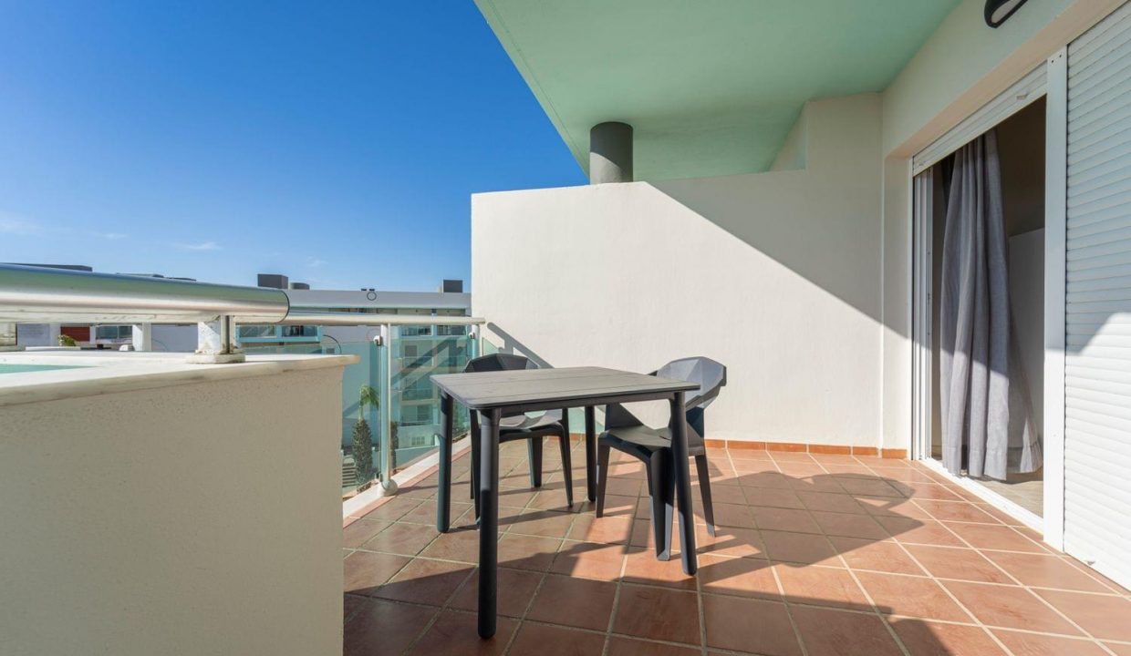 Promoción Palm Beach Golf Almerilmar, obra nueva en Almerimar (Revista)