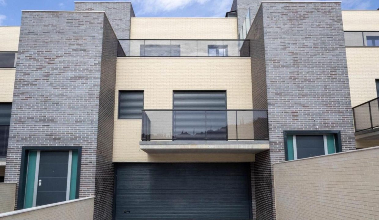 Promoción Casa unifamiliar en venta en Avenida de la Legua, Valparaíso-La Legua (Toledo), obra nueva en Toledo (Revista)
