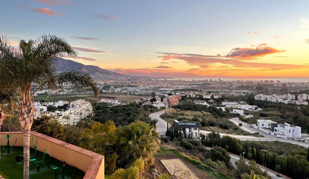 Promoción Castillo del Cerrado, obra nueva en Mijas (Revista)