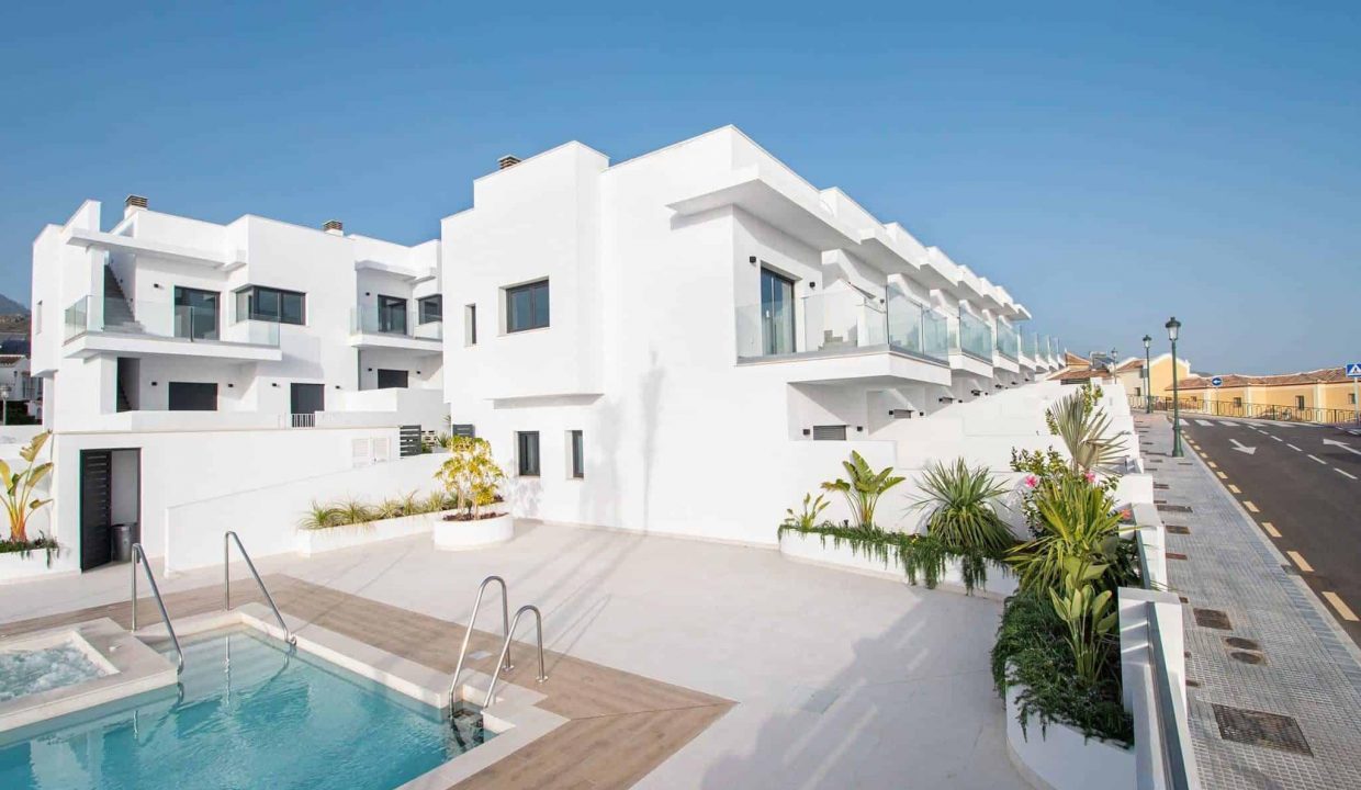 Promoción Sky Hill Village, obra nueva en Nerja (Revista)