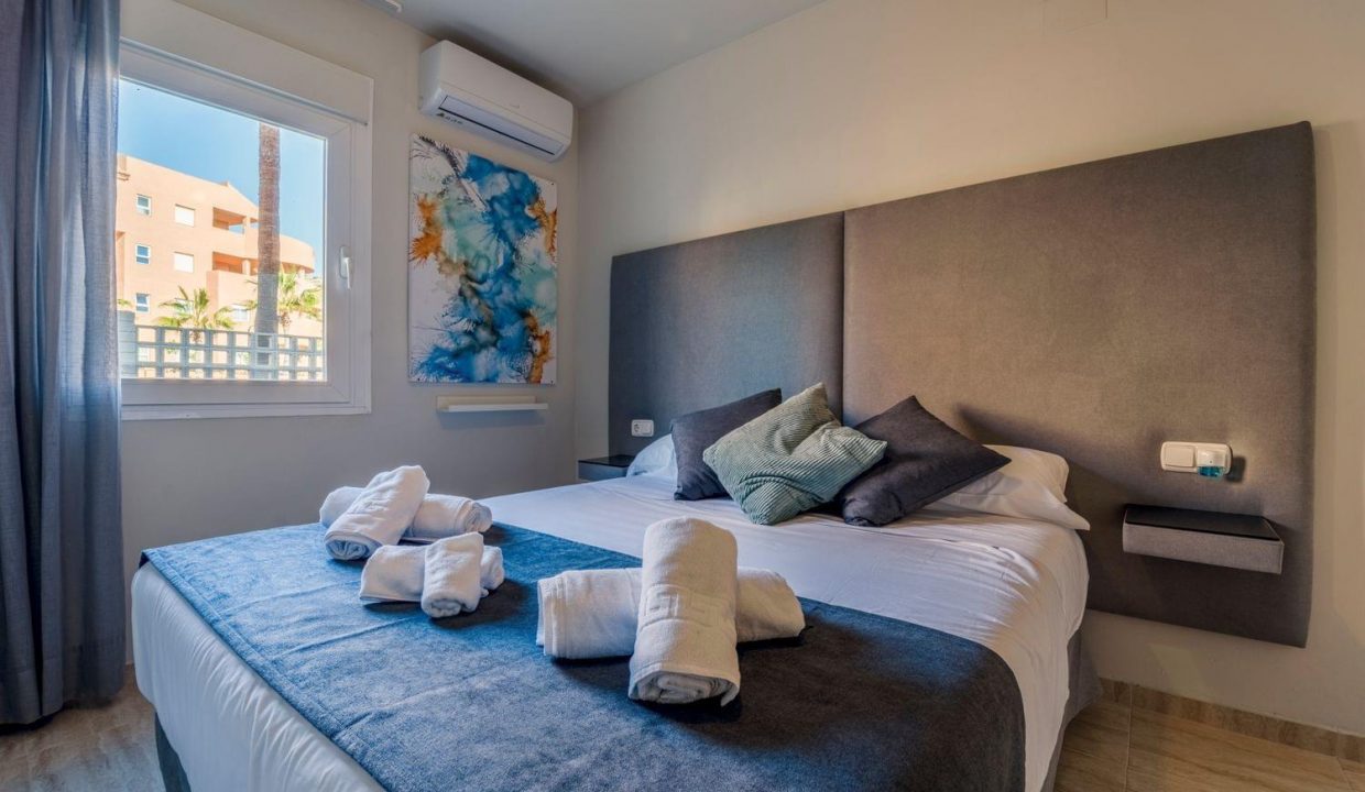 Promoción Palm Beach Golf Almerilmar, obra nueva en Almerimar (Revista)