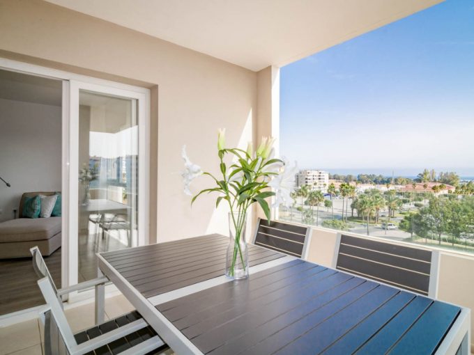 Promoción Apartamento planta media con vistas al mar, obra nueva en Málaga (Revista)