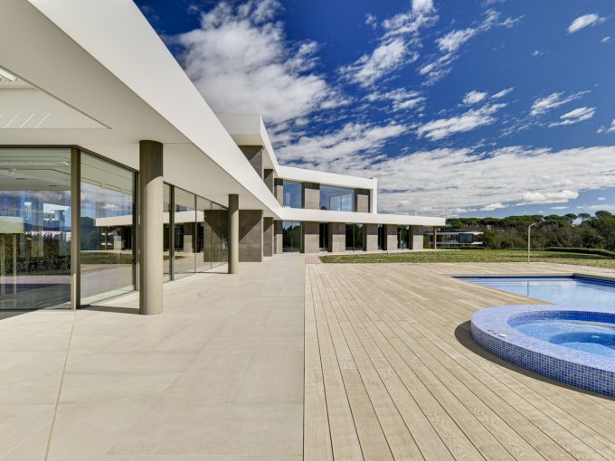 Promoción Villa Perla, obra nueva en la Selva de Mar (Revista)