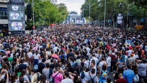Gloria Estephanes and dozens of artists will perform for free in the center of Madrid